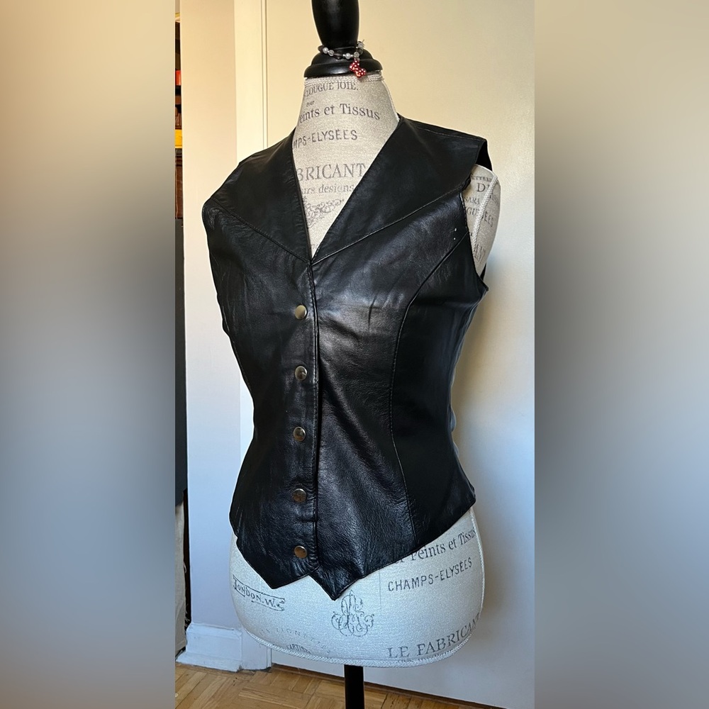Vintage EUC Wilson’s Leather Black Vest